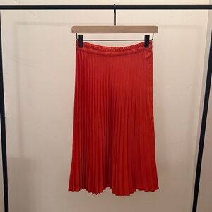 XiRENA A-Line Skirt in Vibrant Red